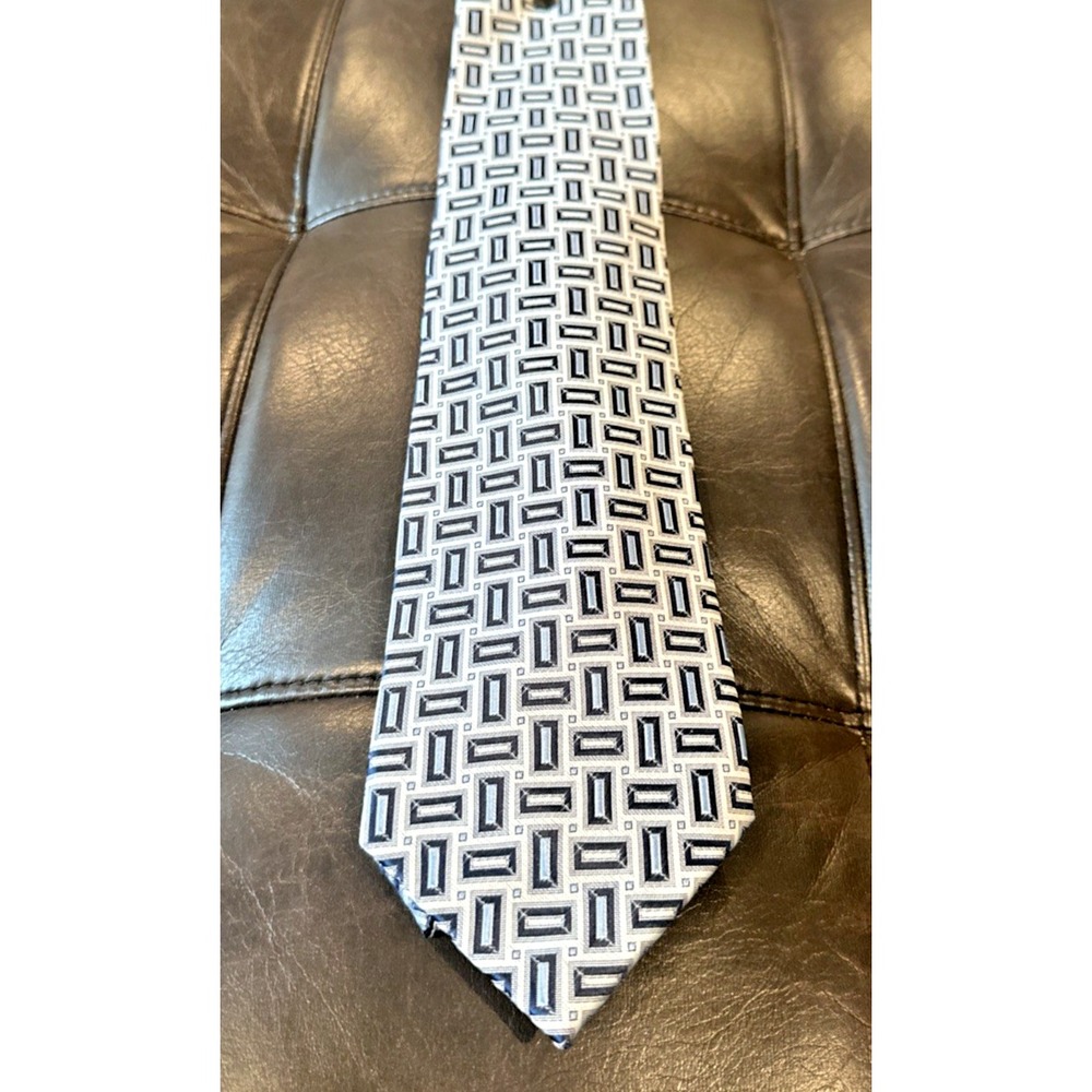 Valentino Embroidered Geometric Print Hand Made 100% Silk Made In Italy Necktie